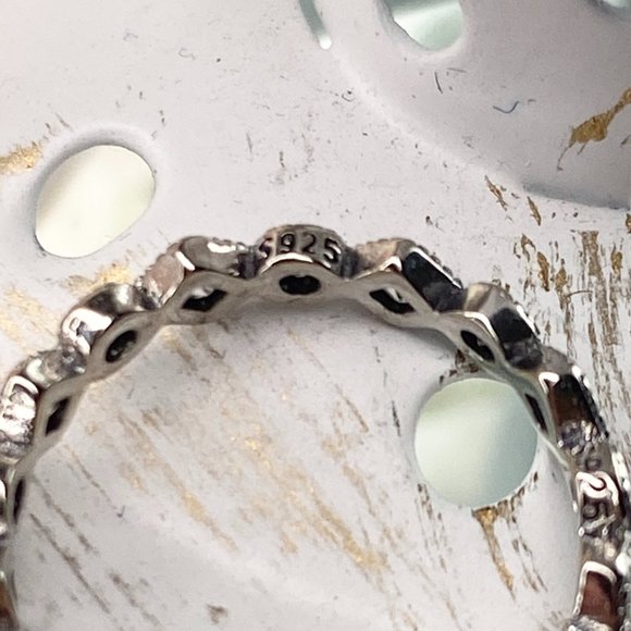 925 Sterling Silver Stackable Cubic Zirconia Ring Size 7 - Picture 4 of 8